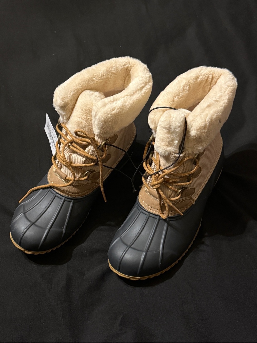 St. John’s Bay Skyline Winter Duck Boots – Women’s 6M – NWT